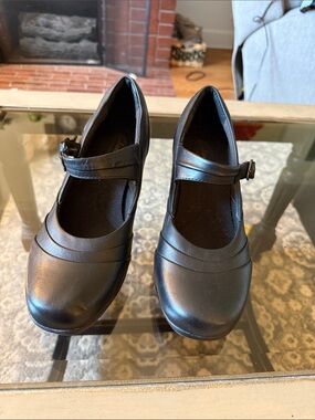 Classic Black Mary Jane Womens Dress Shoes Clark’s
